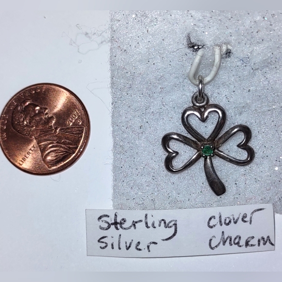 3 Leaf Clover Silver Pendant - Picture 12 of 15